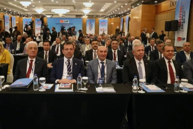 İmamoğlu'ndan CHP'li belediye başkanlarına: En büyük ayıptır