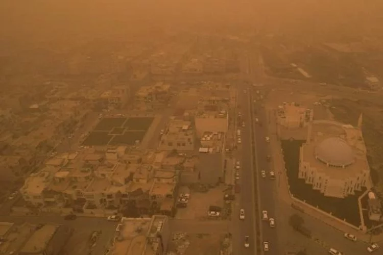 Irak’ta kum fırtınası nedeniyle resmi tatil ilan edildi