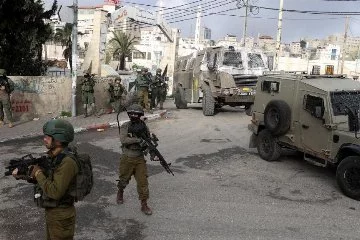 İsrail, Doğu Kudüs ve Batı Şeria'da iki günde 25 Filistinliyi gözaltına aldı