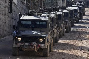 İsrail ordusu Batı Şeria'da Filistinlilerin evlerine baskın düzenledi