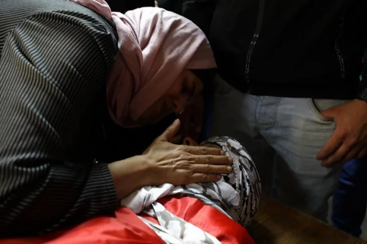 İsrail polisi, bir Filistinli çocuğu daha yaşamdan kopardı