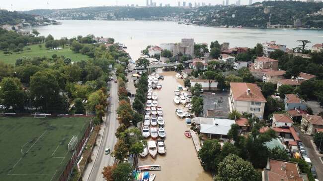 İstanbul Boğazı sağanak sonrası çamura bulandı - Bursa Hakimiyet