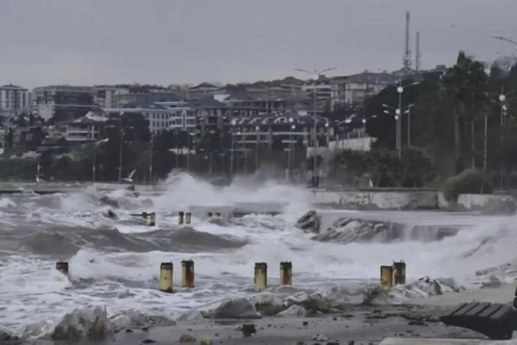 İstanbul'da lodos etkili oluyor! 'Ürkütücü bir manzara'