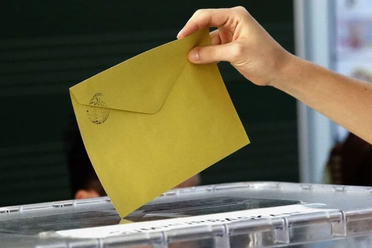 Hakan Bayrakçı İstanbul'daki son seçim anketini duyurdu!
