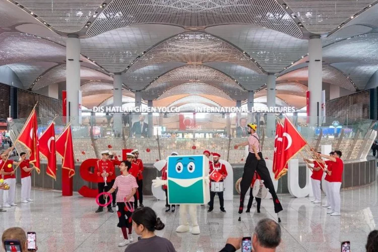 İstanbul Havalimanı'nda 23 Nisan coşkuyla kutlandı