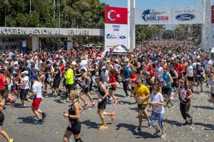 İzmir’de 10 bin kişi  iyilik için koştu