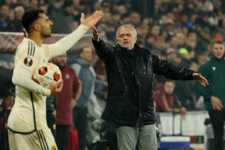 Jose Mourinho, Galatasaray'a transferi ilginç bir şekilde açıkladı