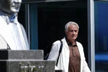Jose Mourinho'yu karşılamaya Galatasaray taraftarı da geldi