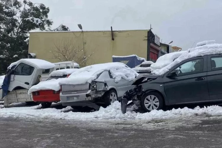 Kar yağışı sonrası beklenen oldu! Araçlar sanayiye akın etti