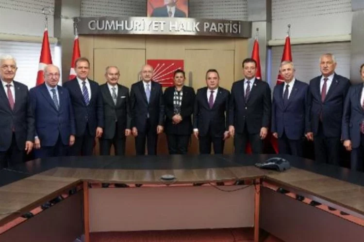 Kılıçdaroğlu belediye başkanlarına adaylık için şubatı işaret etti