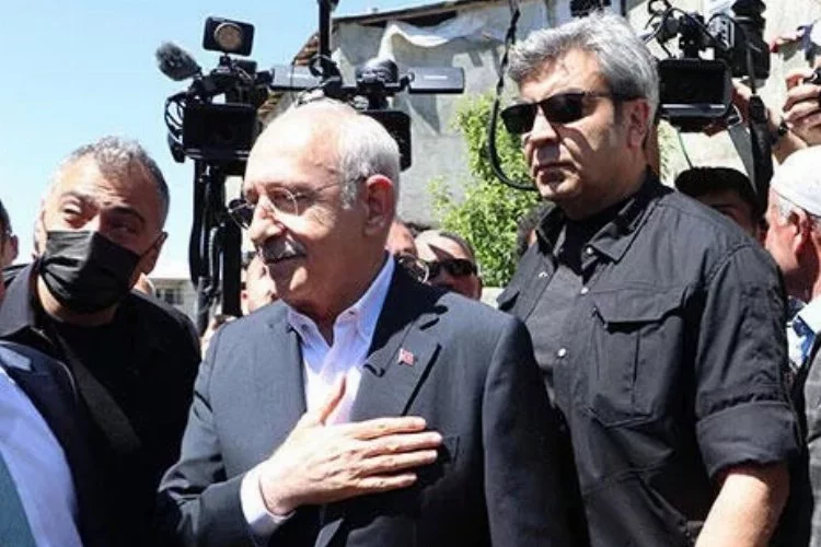 Kılıçdaroğlu, evlerinin elektriği kesik olan aileyi ziyaret etti