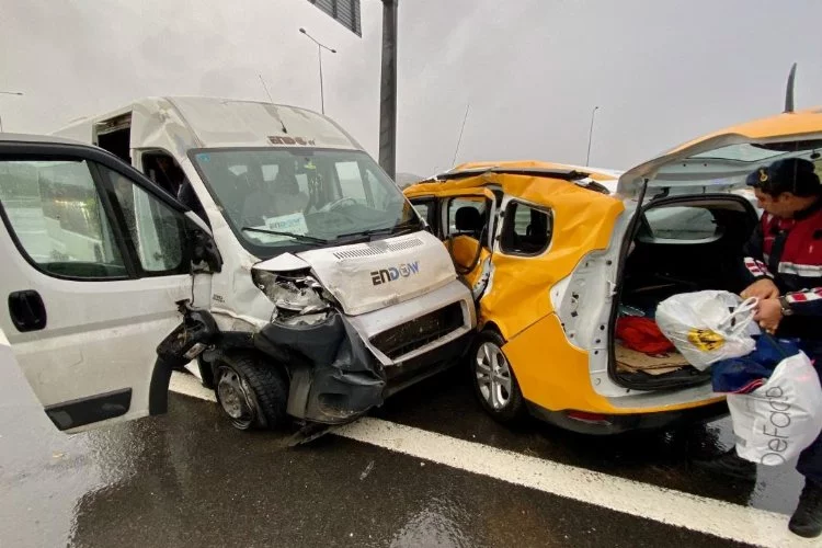 Kocaeli'de korkunç kaza! işçi servisiyle taksi çarpıştı: Çok sayıda yaralı var