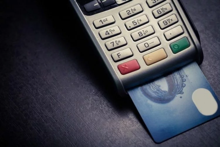 Kredi kartı harcamalarında büyük artış! 4 milyon kişi borç batağında