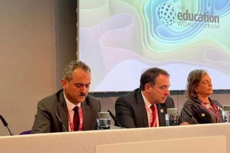 Milli Eğitim Bakanı Özer, Dünya Eğitim Forumu'na katıldı