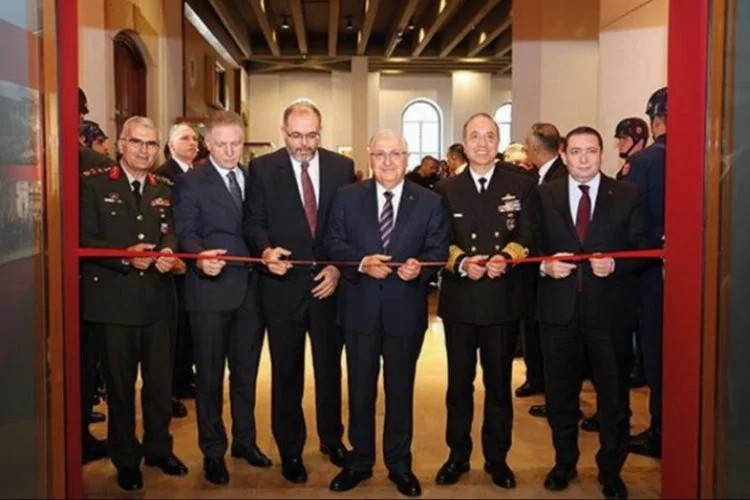 Milli Savunma Bakanı Güler, Cumhuriyet'in 100'üncü Yılı Sergisi'ni açtı
