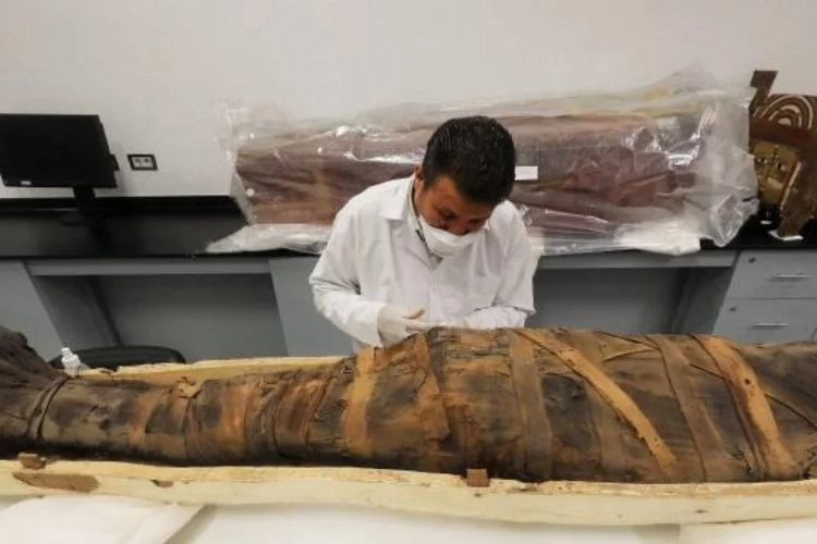 Mısır'da heyecanlandıran keşif: Tam 4 bin 300 yıllık mumya bulundu!