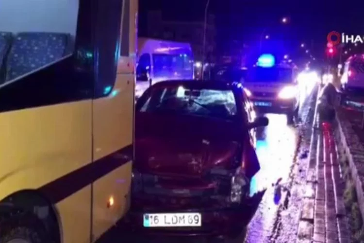 Bursa'da şerit değiştirirken otobüse çarptı