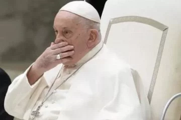 Papa Francis'in Vatikan'daki konuşmasını yardımcısı okudu: İyi değilim