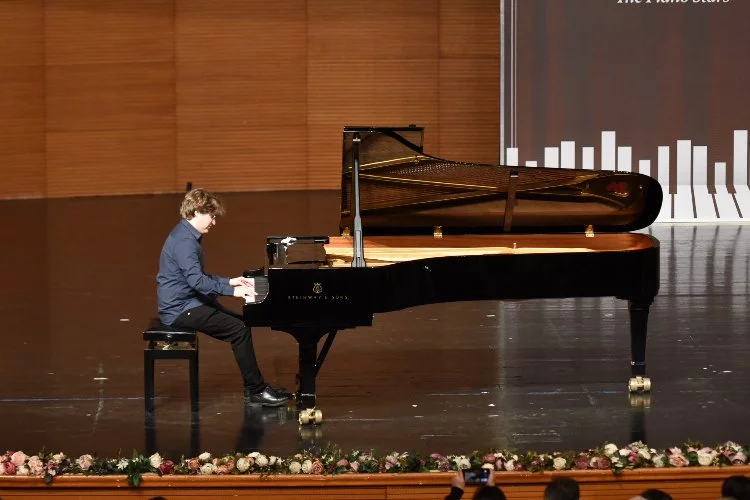 Piyanonun yıldızları Bursa'da parlıyor