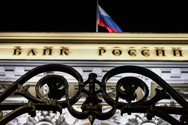 Rusya Merkez Bankası, politika faizini 3 puan düşürdü