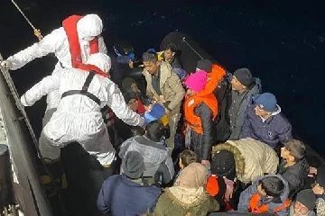Sahil Güvenlik, Ayvalık açıklarında 48 düzensiz göçmeni yakaladı