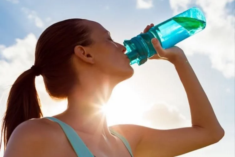 Su içmeyi engelleyen 8 davranış  