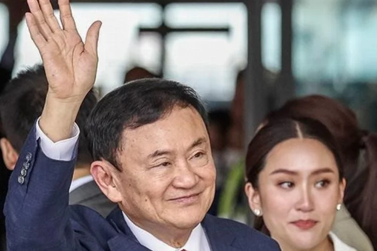 Tayland’ın eski Başbakanı Thaksin’e şartlı tahliye