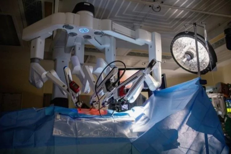 Teknoloji facia getirdi: Ameliyat robotu hastayı öldürdü... Skandal iddialar!