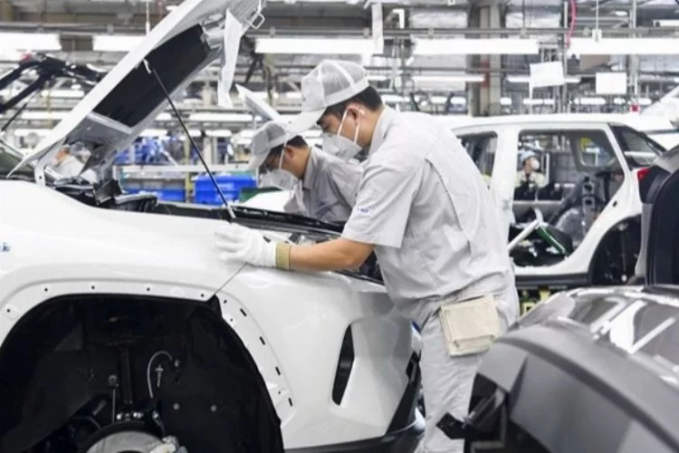 Toyota, Haziran'da küresel üretimini azaltacağını duyurdu