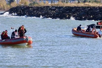 Trabzon'da denizde kaybolan 2 kişiden birinin cansız bedenine ulaşıldı