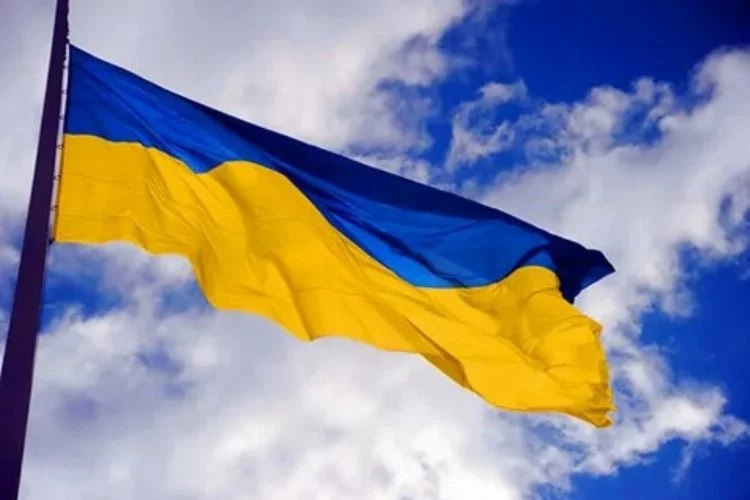 Ukrayna'da ihtiyaç sahipleri için ücretsiz mağazalar
