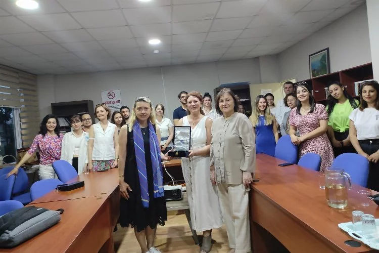 Yıldırım Bayezid Rotary, Bursa'da kız öğrencilere ışık tuttu